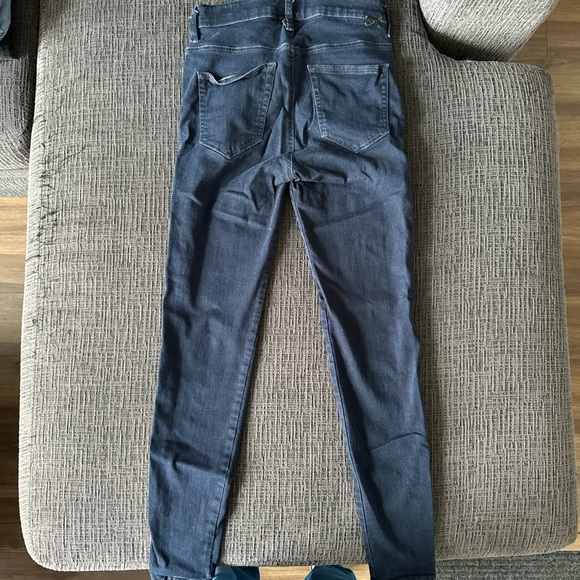 Jean Diesel - Picture 2 of 2